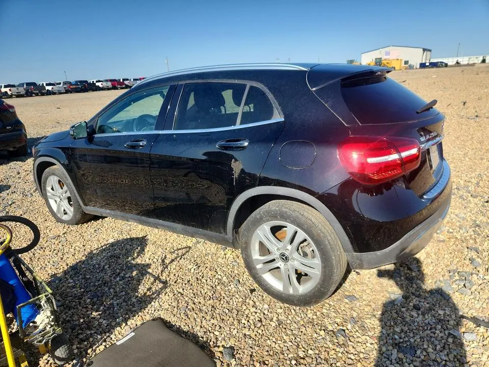 2020 MERCEDES-BENZ GLA 250  
