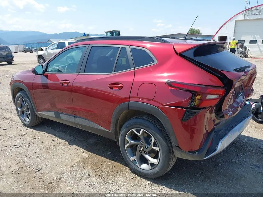 2025 CHEVROLET TRAX FWD LT