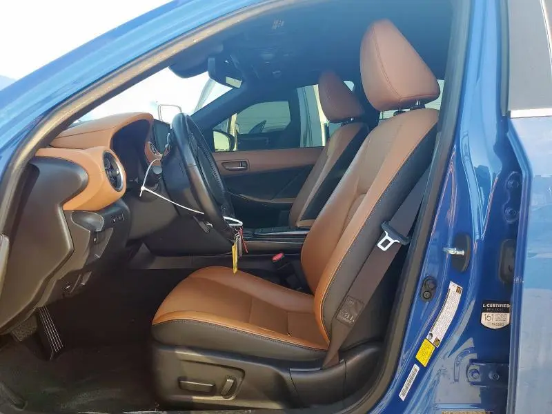 2021 LEXUS IS 300  