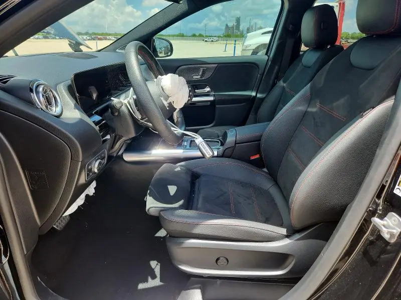 2025 MERCEDES-BENZ GLA 250  