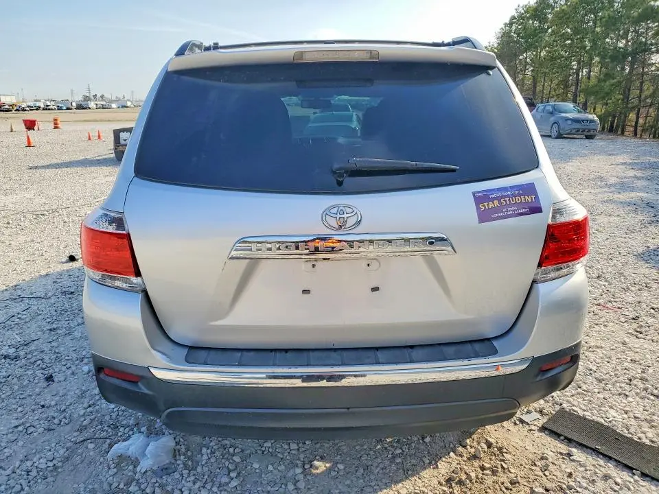 2013 TOYOTA HIGHLANDER LIMITED  