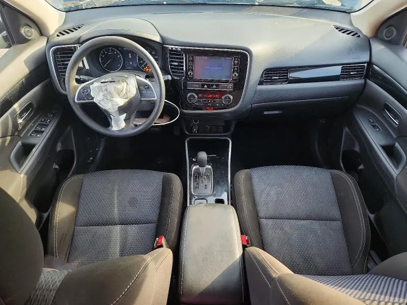 2019 MITSUBISHI OUTLANDER SE  