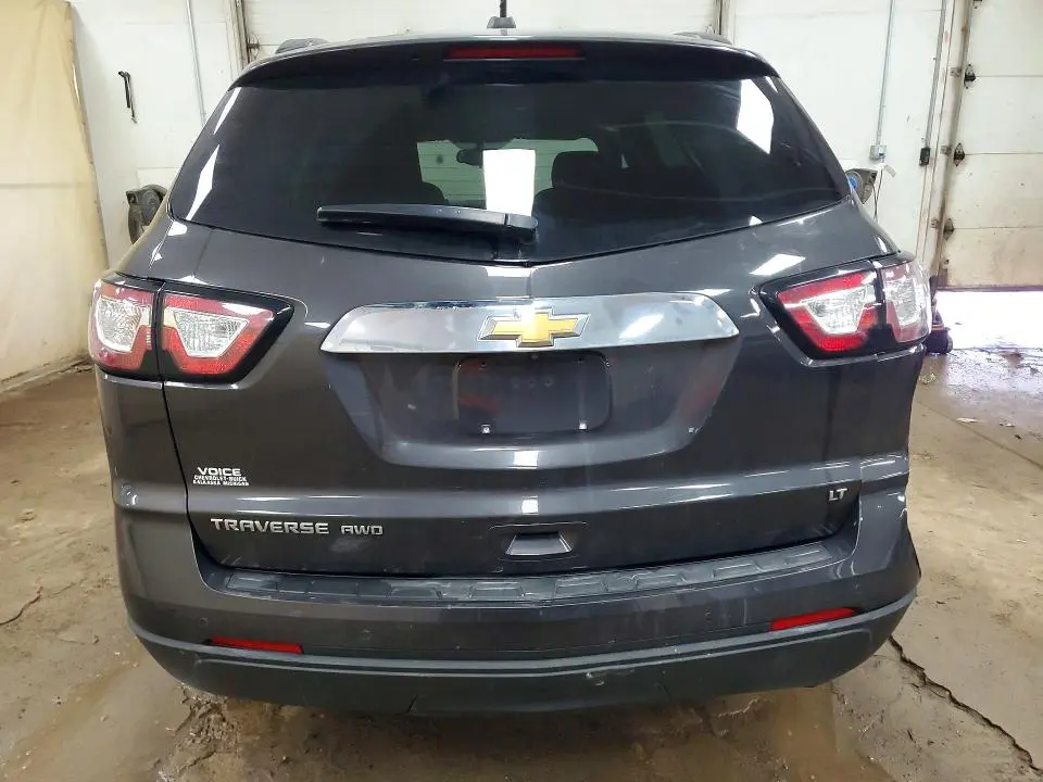 2017 CHEVROLET TRAVERSE LT  