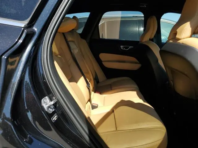 2021 VOLVO XC60 T5 INSCRIPTION  