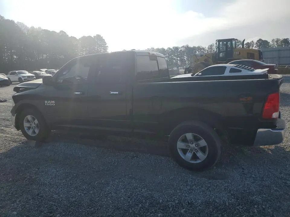 2017 RAM 1500 SLT  