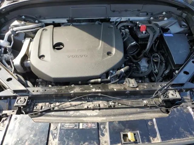 2022 VOLVO XC60 B6 R-DESIGN  
