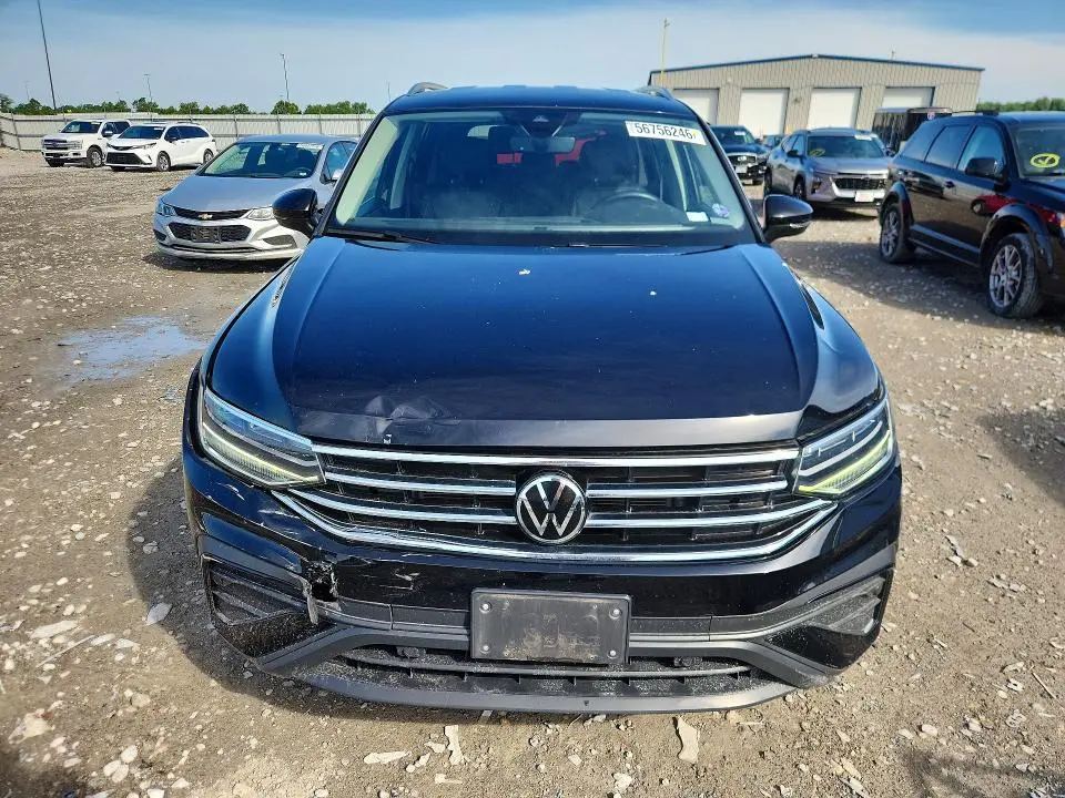2022 VOLKSWAGEN TIGUAN SE  