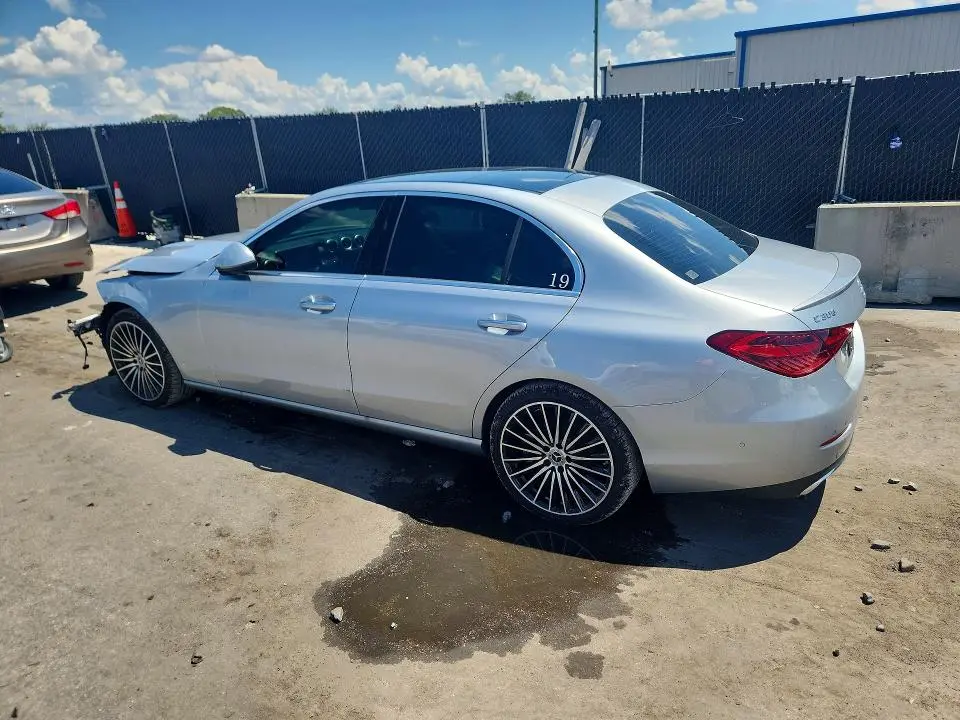 2026 MERCEDES-BENZ C 300  
