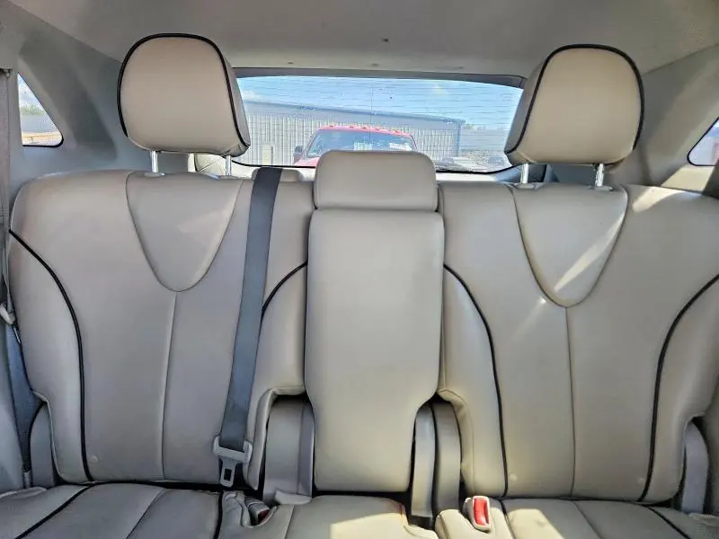 2013 TOYOTA VENZA LE  
