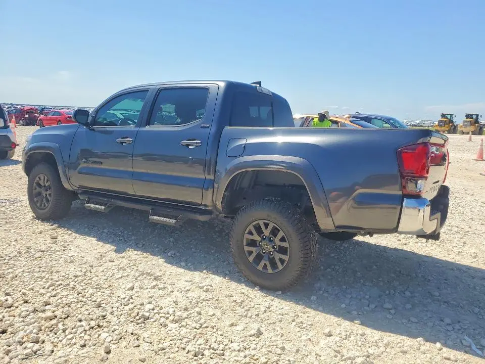 2022 TOYOTA TACOMA SR5 V6  