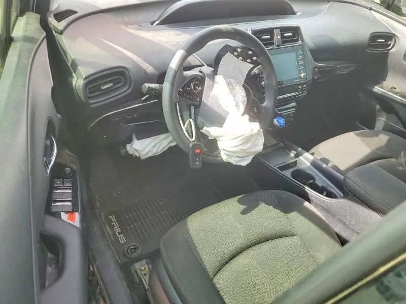 2021 TOYOTA PRIUS LE  
