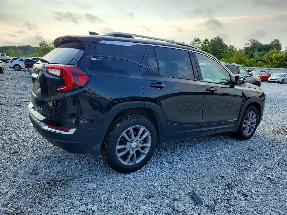2023 GMC TERRAIN SLT  