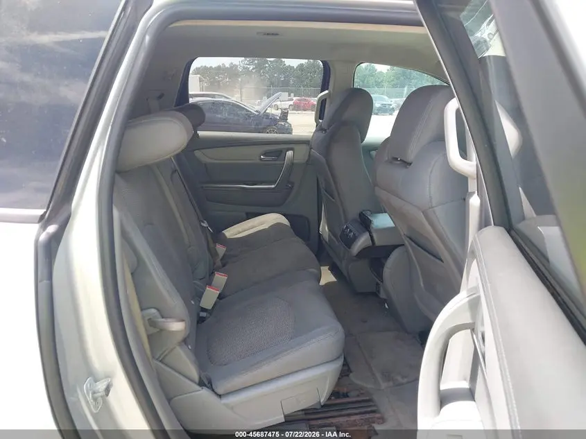 2017 CHEVROLET TRAVERSE LS