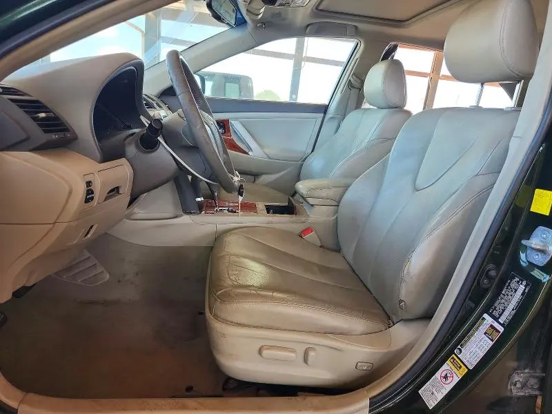 2011 TOYOTA CAMRY XLE  