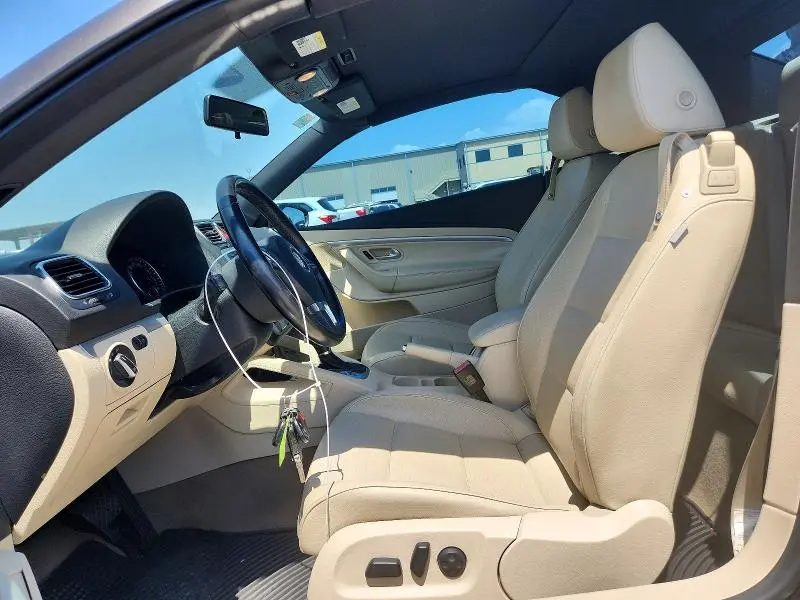 2015 VOLKSWAGEN EOS KOMFORT  
