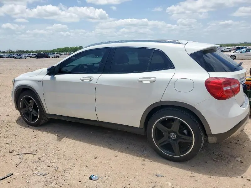 2015 MERCEDES-BENZ GLA 250 4MATIC  