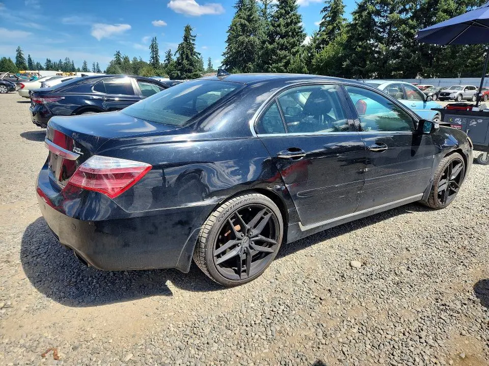 2011 ACURA RL   