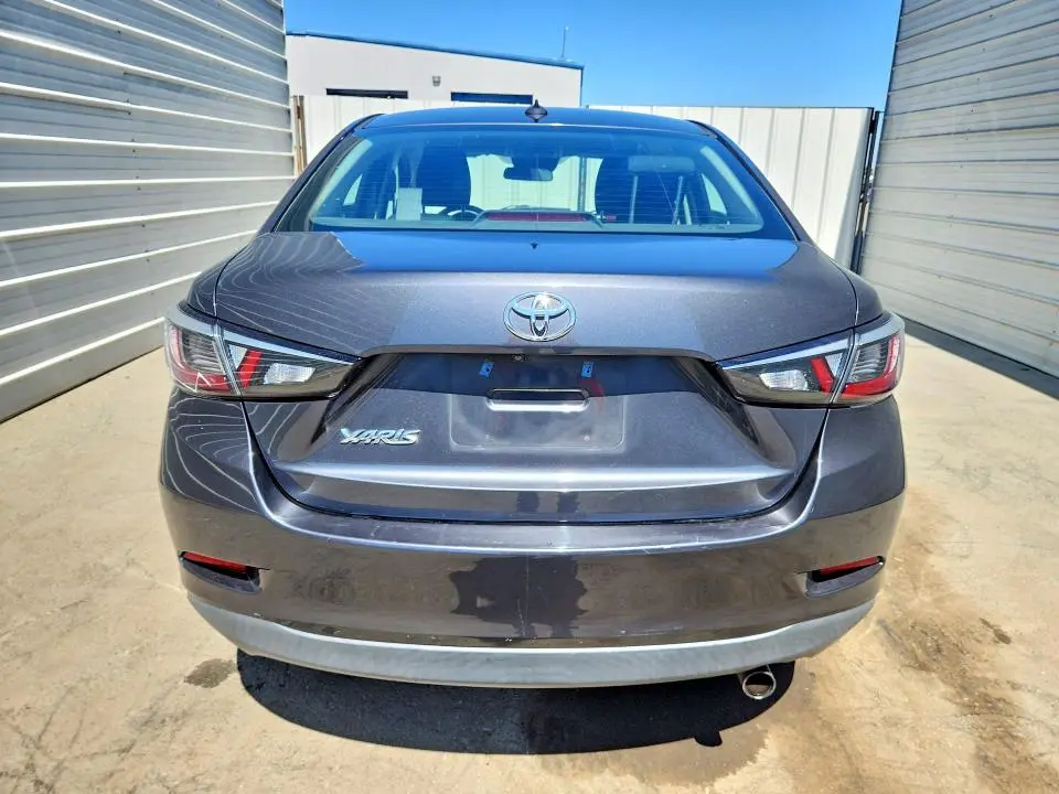 2019 TOYOTA YARIS L  
