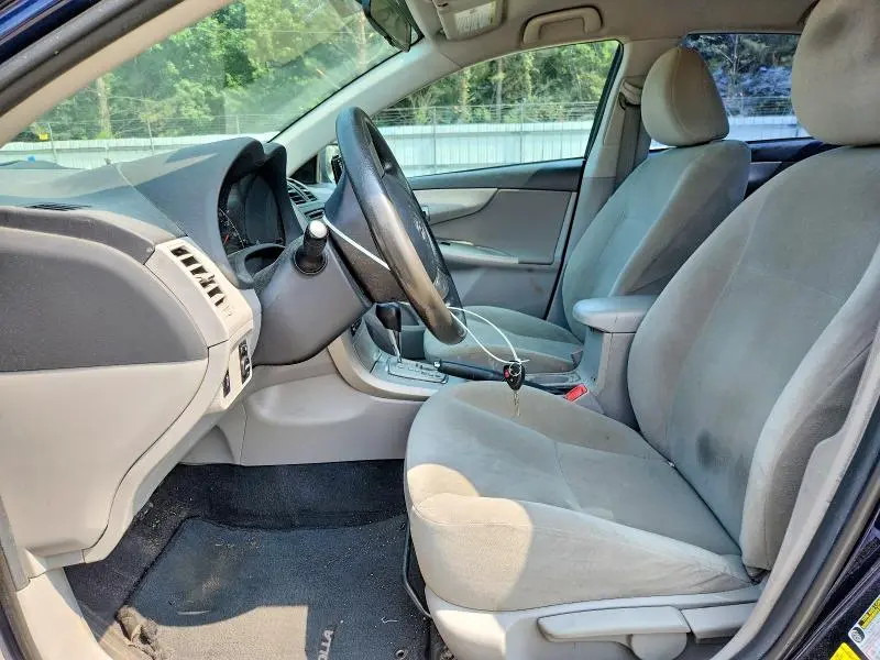 2013 TOYOTA COROLLA LE  
