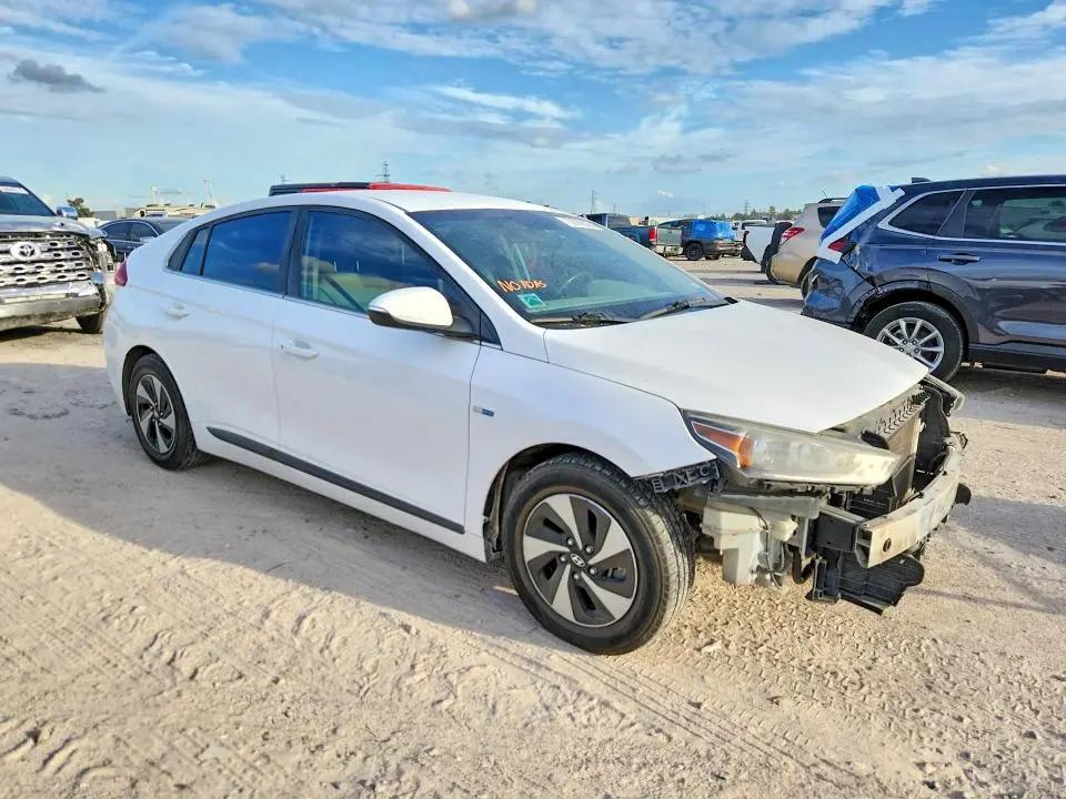 2018 HYUNDAI IONIQ SEL  