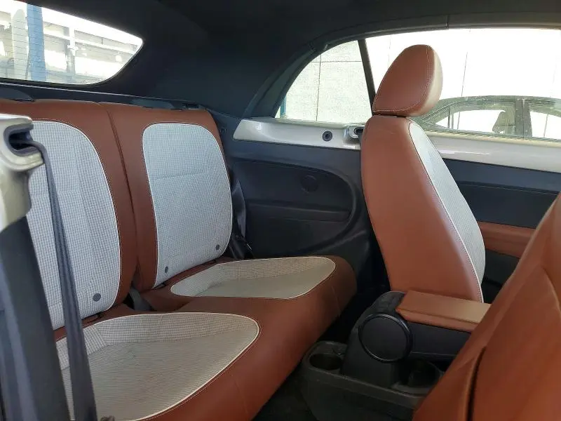 2015 VOLKSWAGEN BEETLE 1.8T  