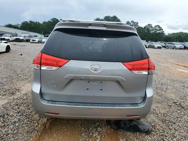 2011 TOYOTA SIENNA LE  