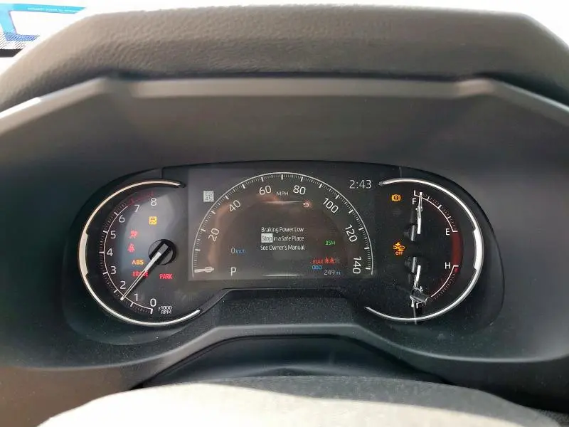 2025 TOYOTA RAV4 XLE  