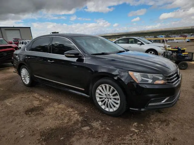 2016 VOLKSWAGEN PASSAT SE  