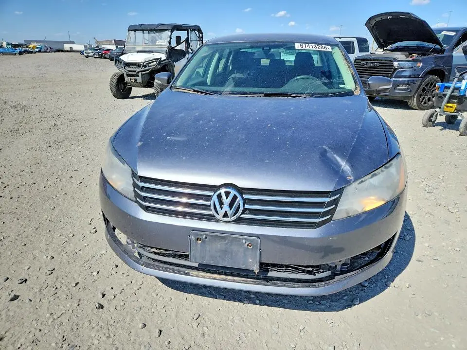 2013 VOLKSWAGEN PASSAT S  
