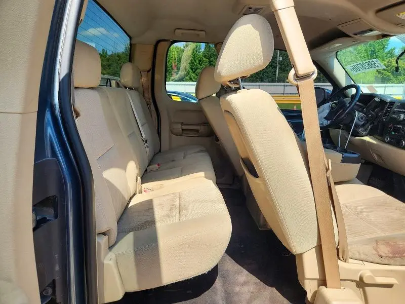 2011 CHEVROLET SILVERADO C1500 LT  