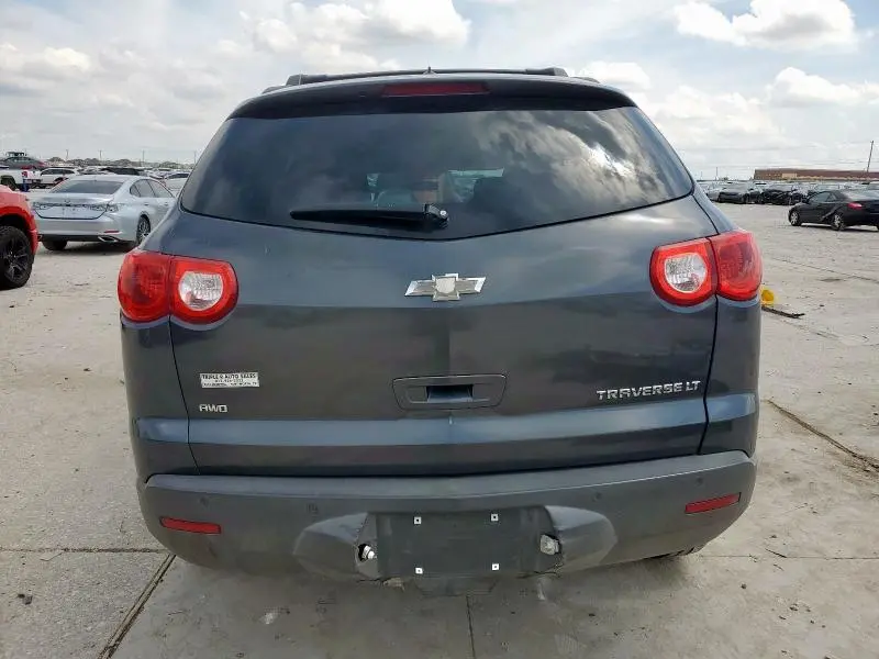 2012 CHEVROLET TRAVERSE LT  