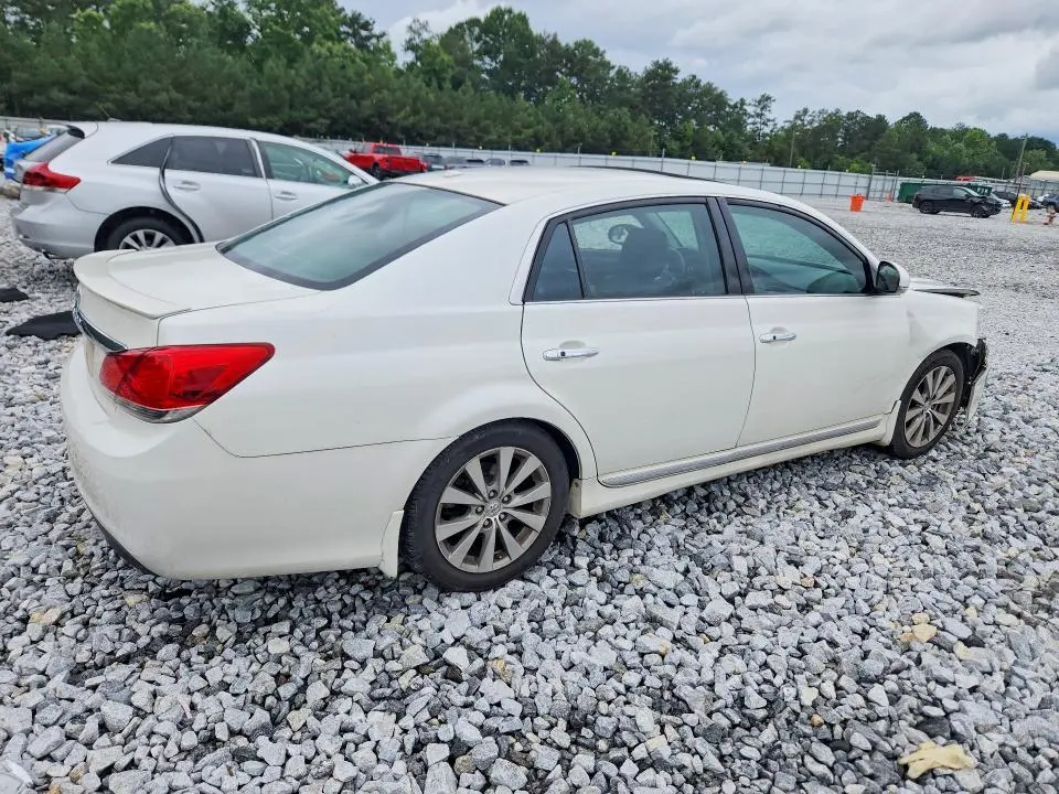 2011 TOYOTA AVALON LIMITED  