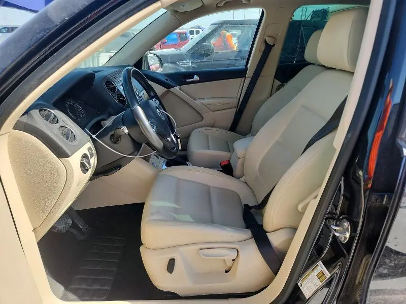 2014 VOLKSWAGEN TIGUAN S  