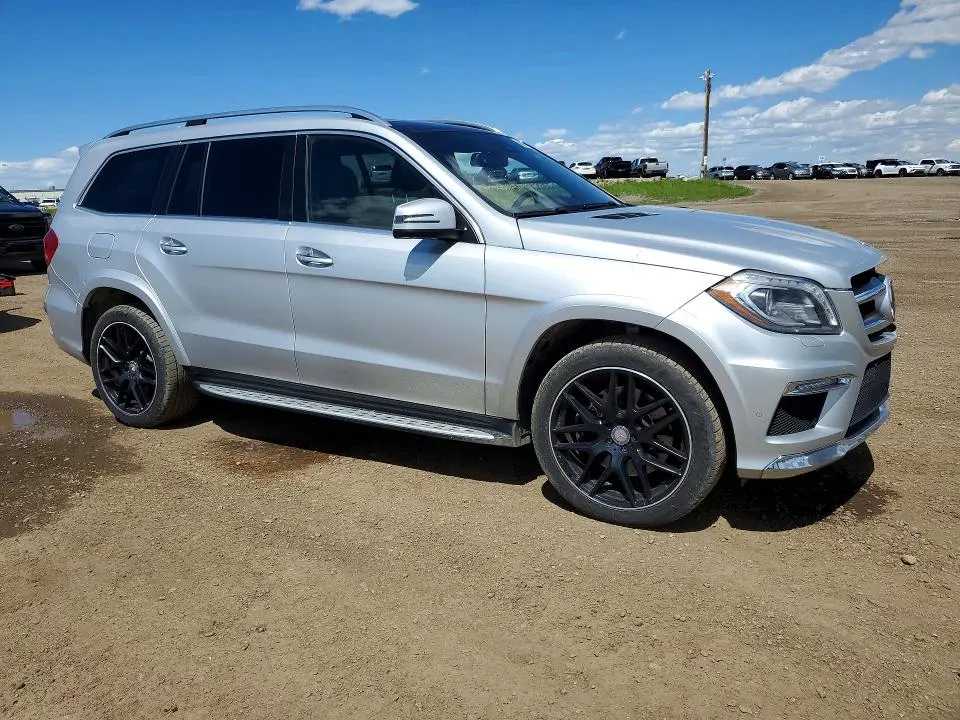 2015 MERCEDES-BENZ GL 550 4MATIC  