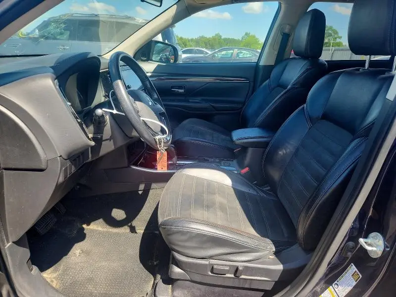 2019 MITSUBISHI OUTLANDER SE  