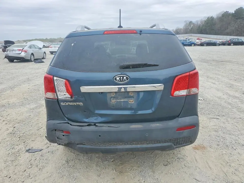 2011 KIA SORENTO LX  