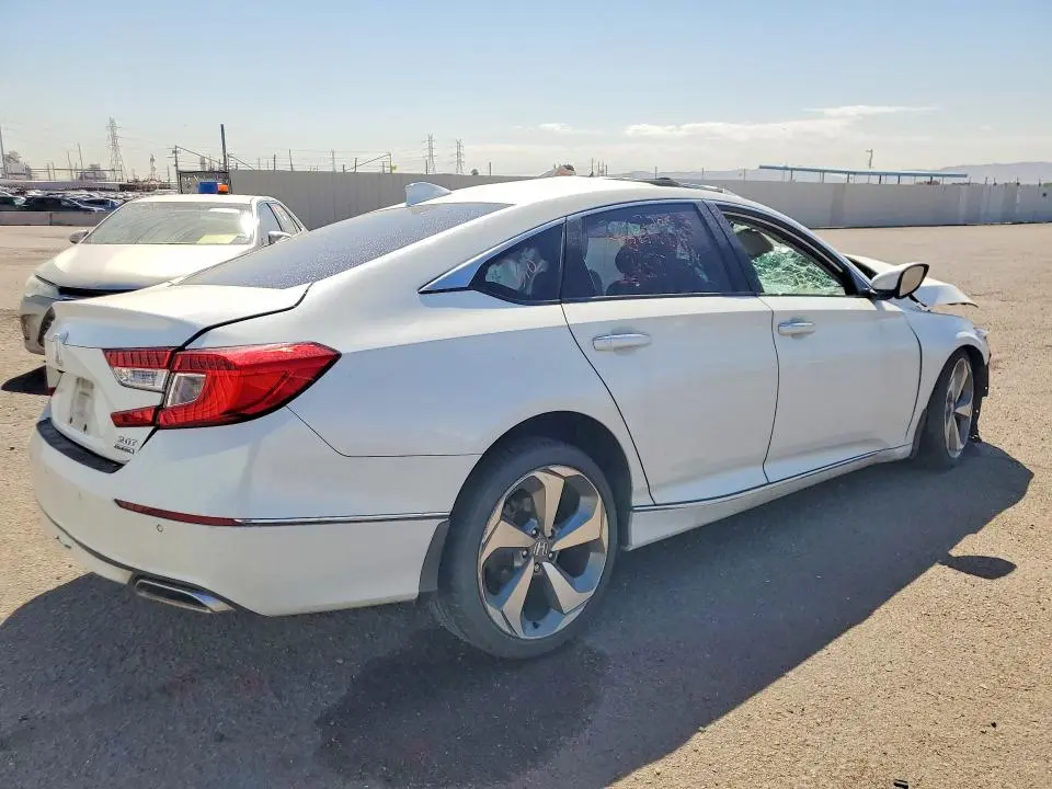 2019 HONDA ACCORD TOURING  