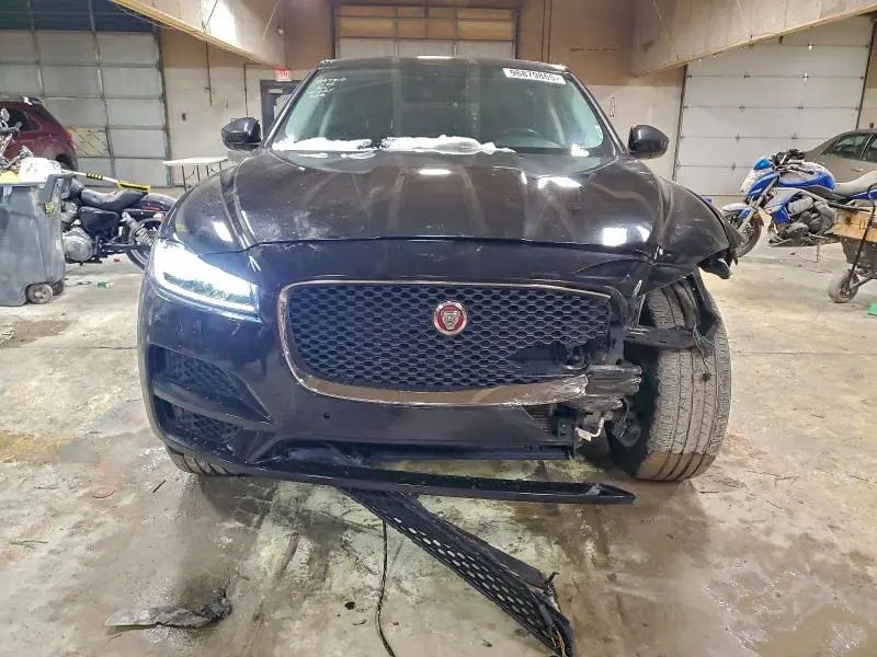 2017 JAGUAR F-PACE PRESTIGE  