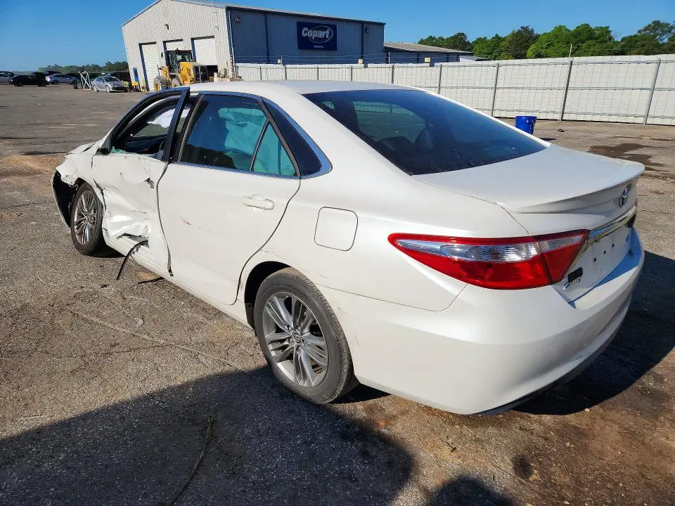 2017 TOYOTA CAMRY SE  