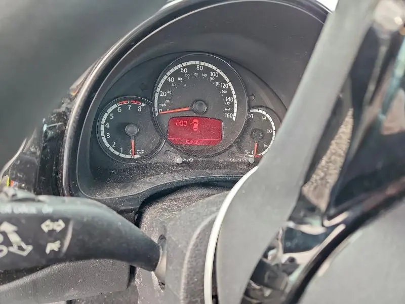 2014 VOLKSWAGEN BEETLE   