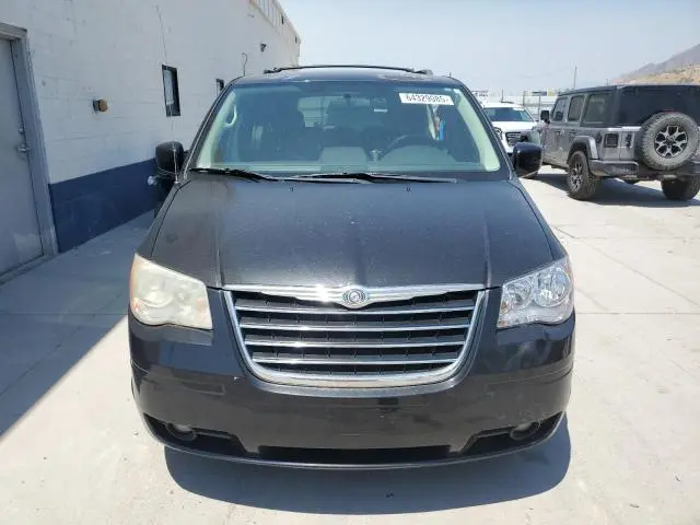 2010 CHRYSLER TOWN & COUNTRY TOURING PLUS  