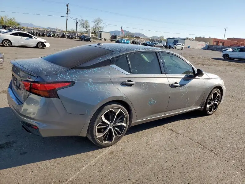 2023 NISSAN ALTIMA SR  