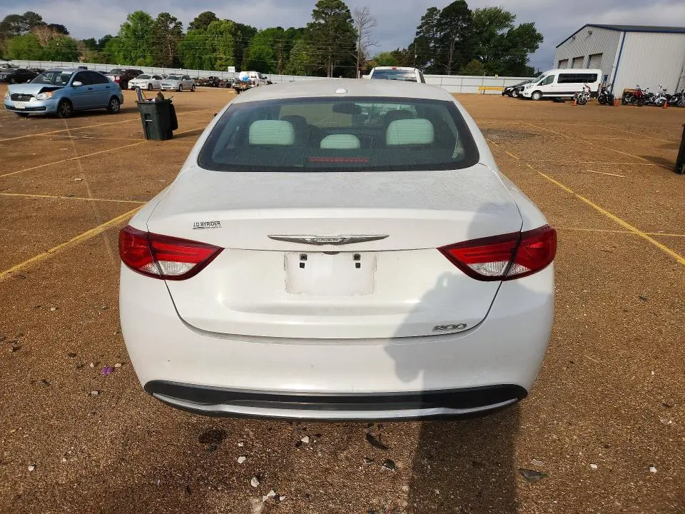 2015 CHRYSLER 200 LIMITED  