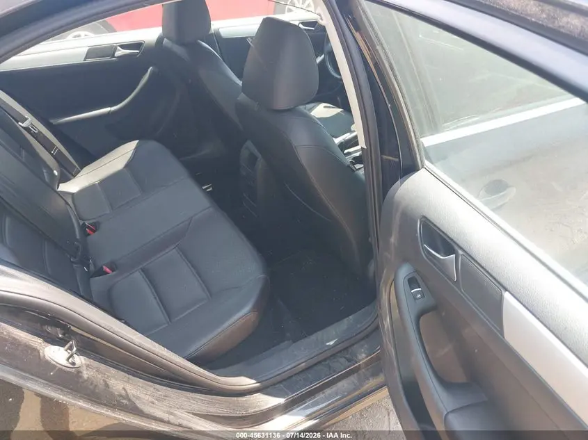 2013 VOLKSWAGEN JETTA 2.5L SE