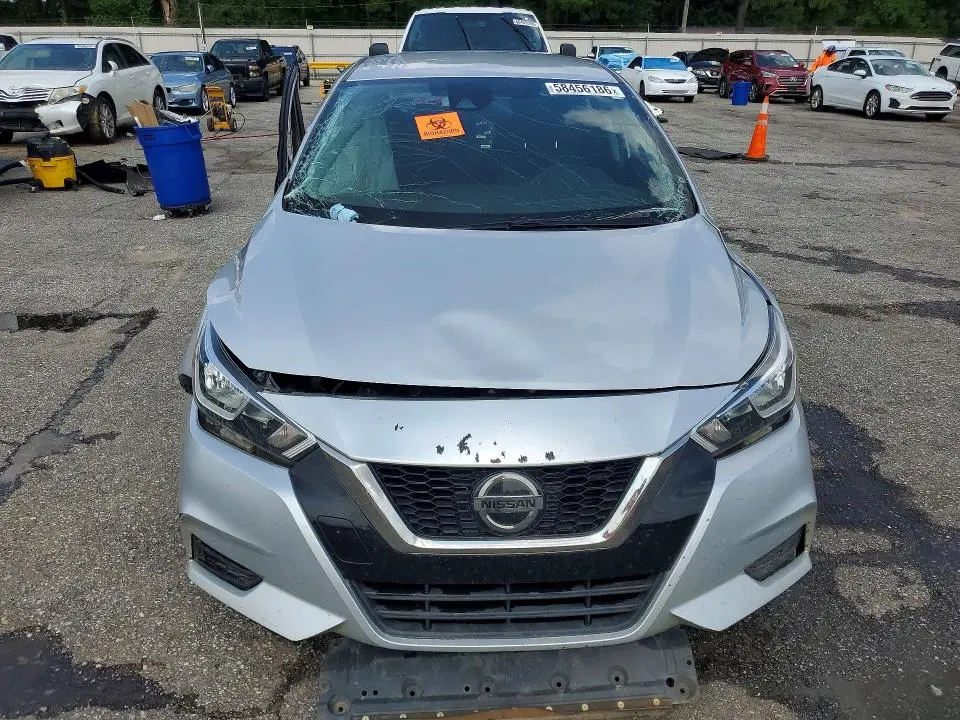 2020 NISSAN VERSA S  