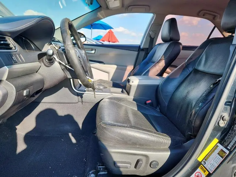 2015 TOYOTA CAMRY LE  