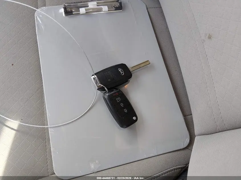 2019 KIA SORENTO 2.4L LX
