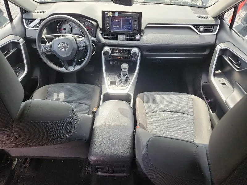 2022 TOYOTA RAV4 LE  