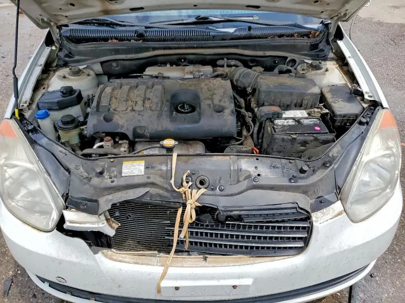 2011 HYUNDAI ACCENT GLS  