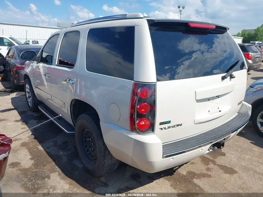 2012 GMC YUKON DENALI